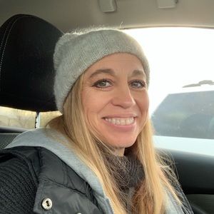 Meet your Posher, Crystal